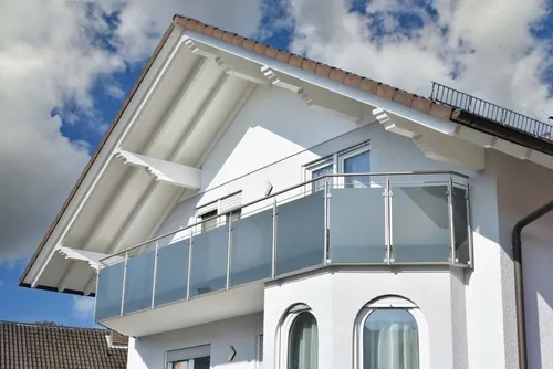 Balcony glass design