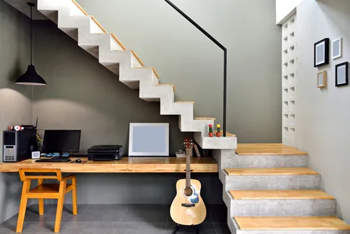 Vastu Shastra tips for staircase design